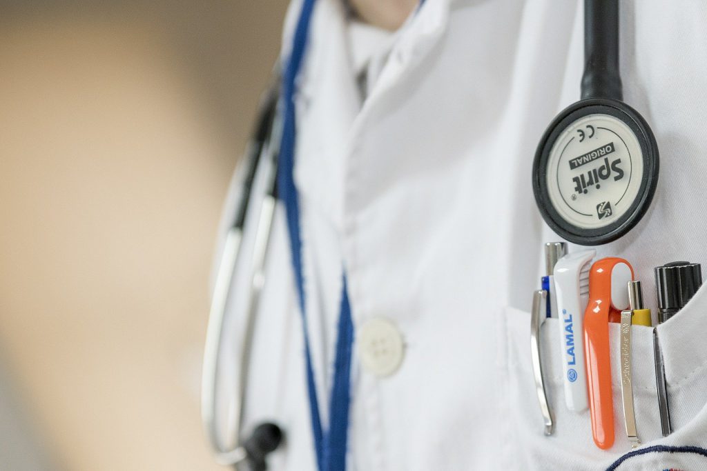 Doctor 563428 1920 (1)