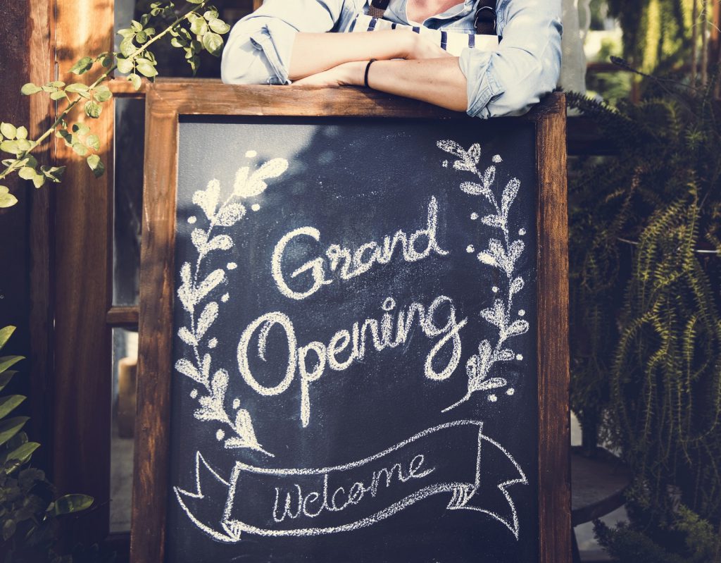 grand opening, Customer Satisfaction, restaurant business, Step by Step Guide To Start A Restaurant Businesses In India, restaurants, zomato, swiggy, How to start a successful business