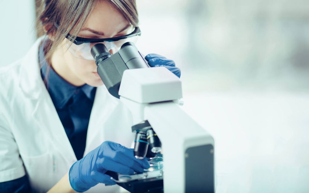 becoming a medical laboratory technologist