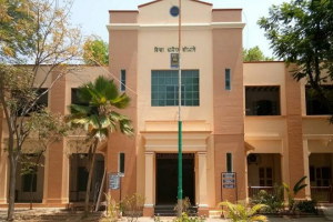 Campus Building Of The Madura College Madurai Campus View