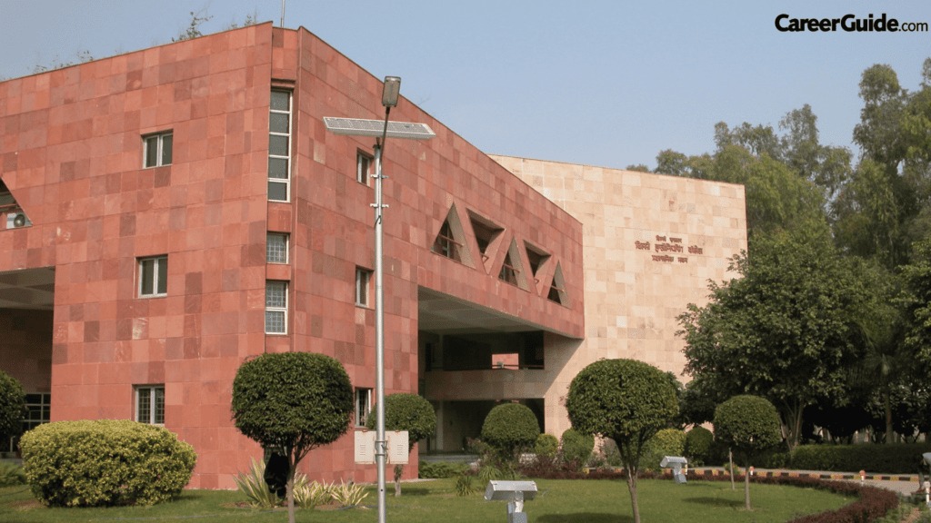 TOP 5 GOVERNMENT COLLEGES IN INDIA