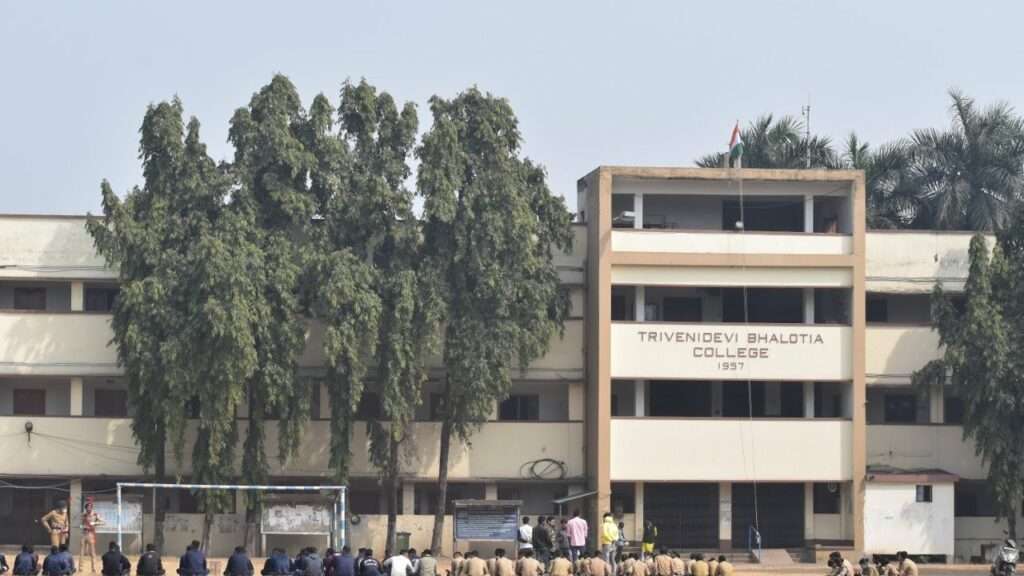 Trivenidevi Bhalotia College