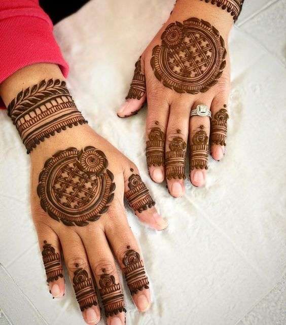 Beautiful Mehndi Designs By @fizaas_mehndi_art Download the K4 Henna App.  LINK IN BIO ! 👆👆 #henna #hennafun #hennaart #hennainspire… | Instagram