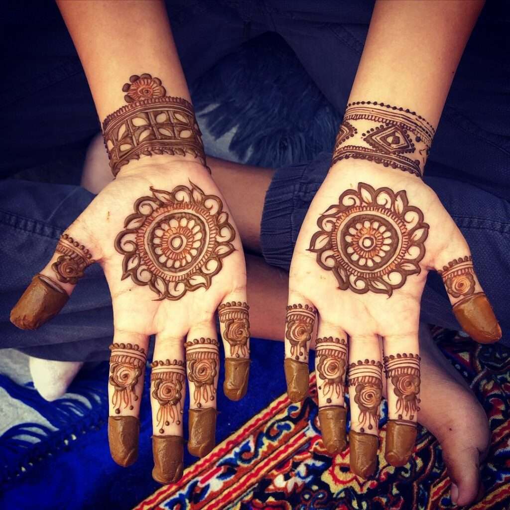 Simplest Mehndi Design 4 1