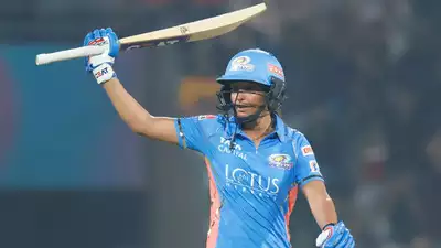 Harmanpreet Kaur Fires First Half Century