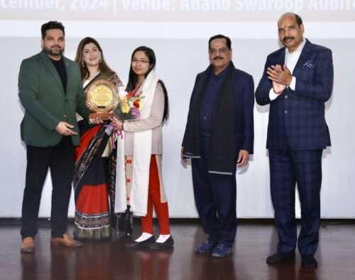 District Minority Welfare Officer Yukti Pandey Felicitated During The Foundation Day At Sharda University